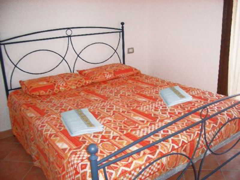 كاستيلساردو Residence Ibiscus المظهر الخارجي الصورة